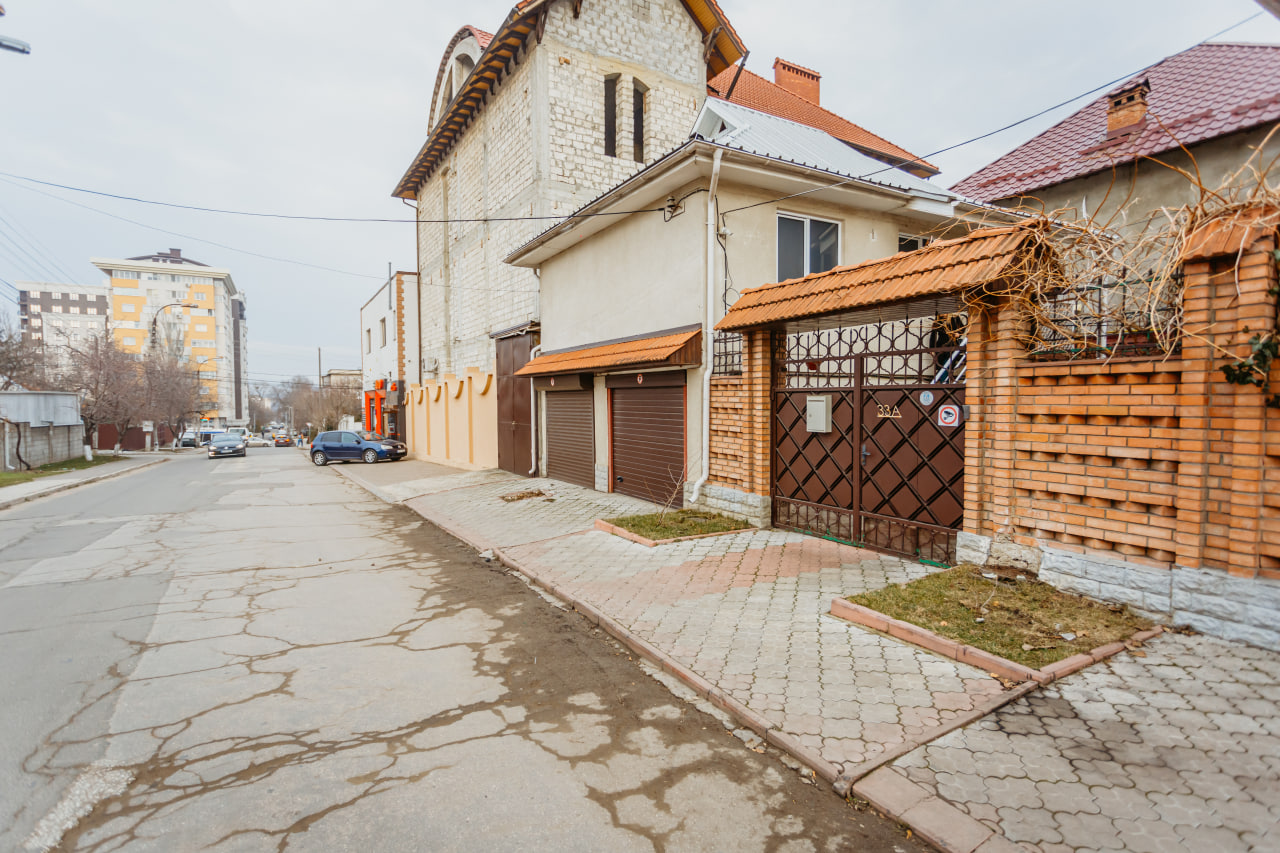 Chișinău Buiucani str. Ion Luca Caragiale 22