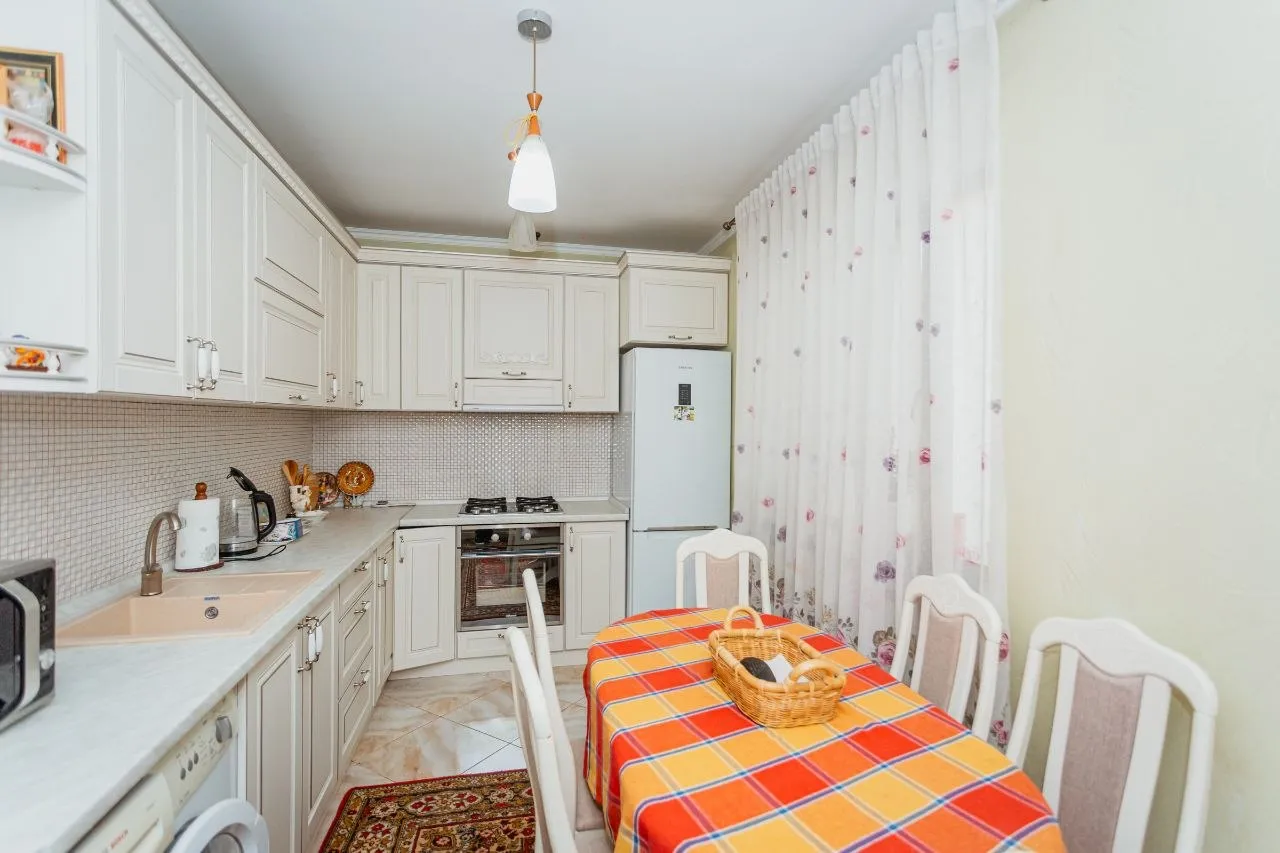 Chișinău Poșta Veche str. Podgorenilor 4