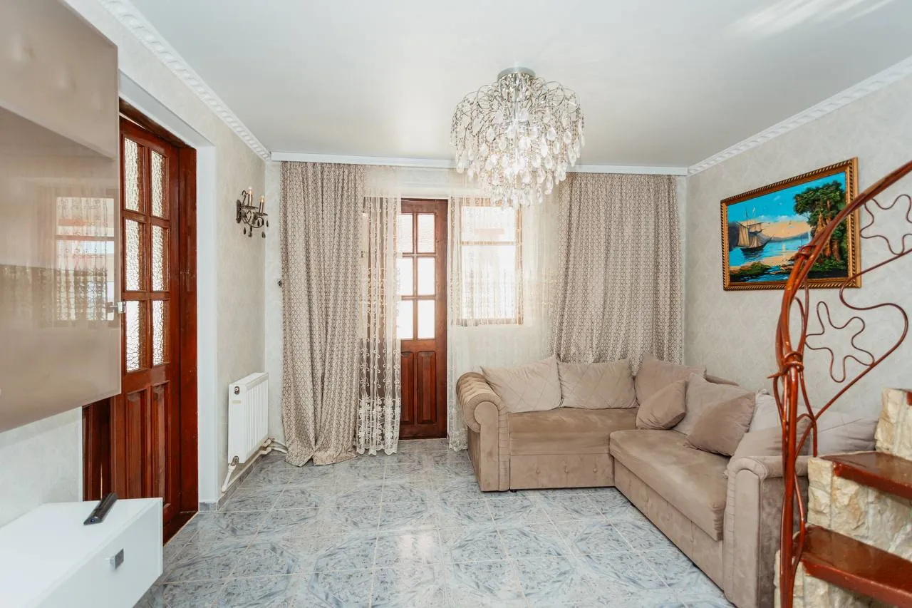 Anenii Noi Maximovca str. Tineretului  12