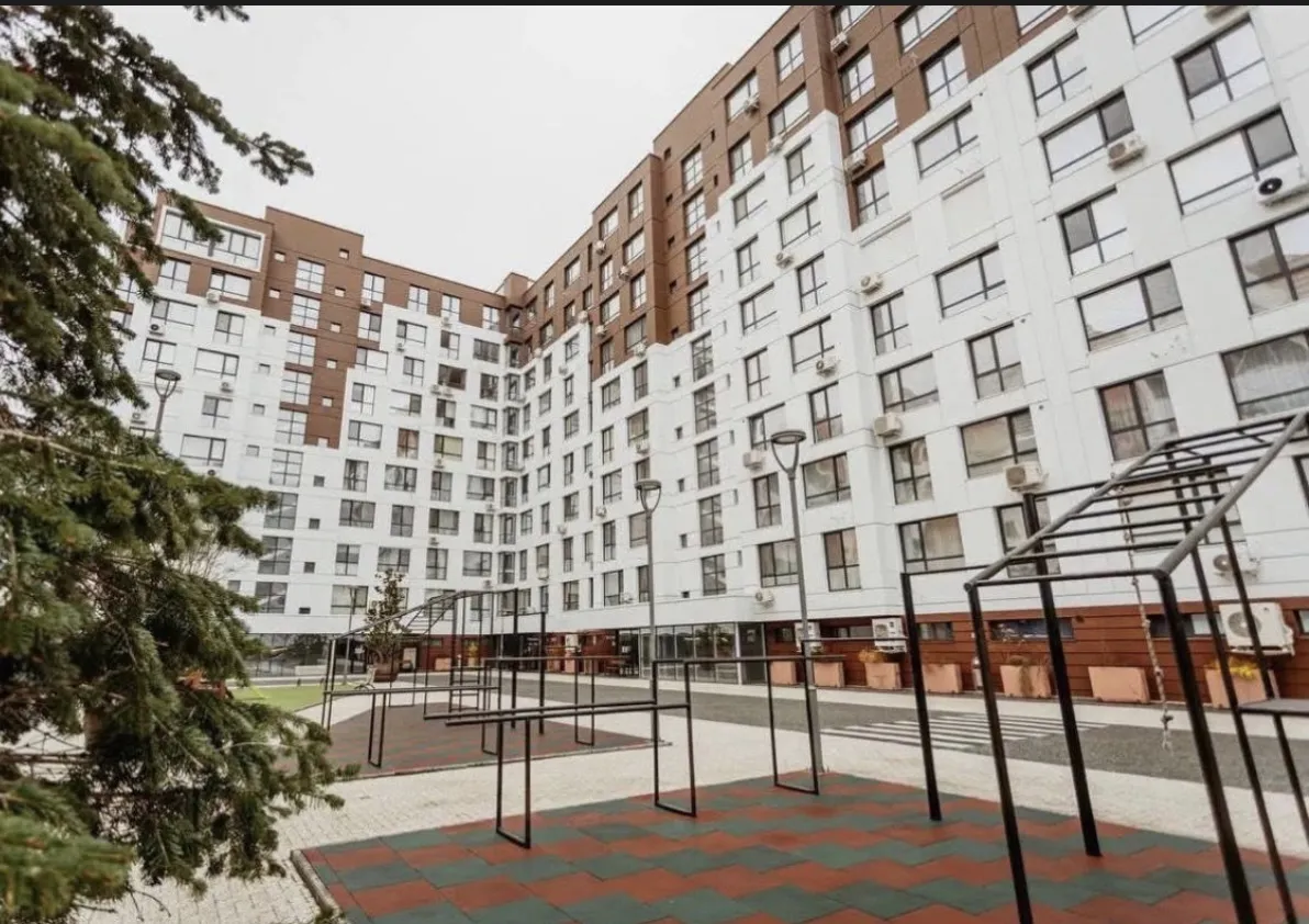 Chișinău , Str Onisifor Ghibu 10 9