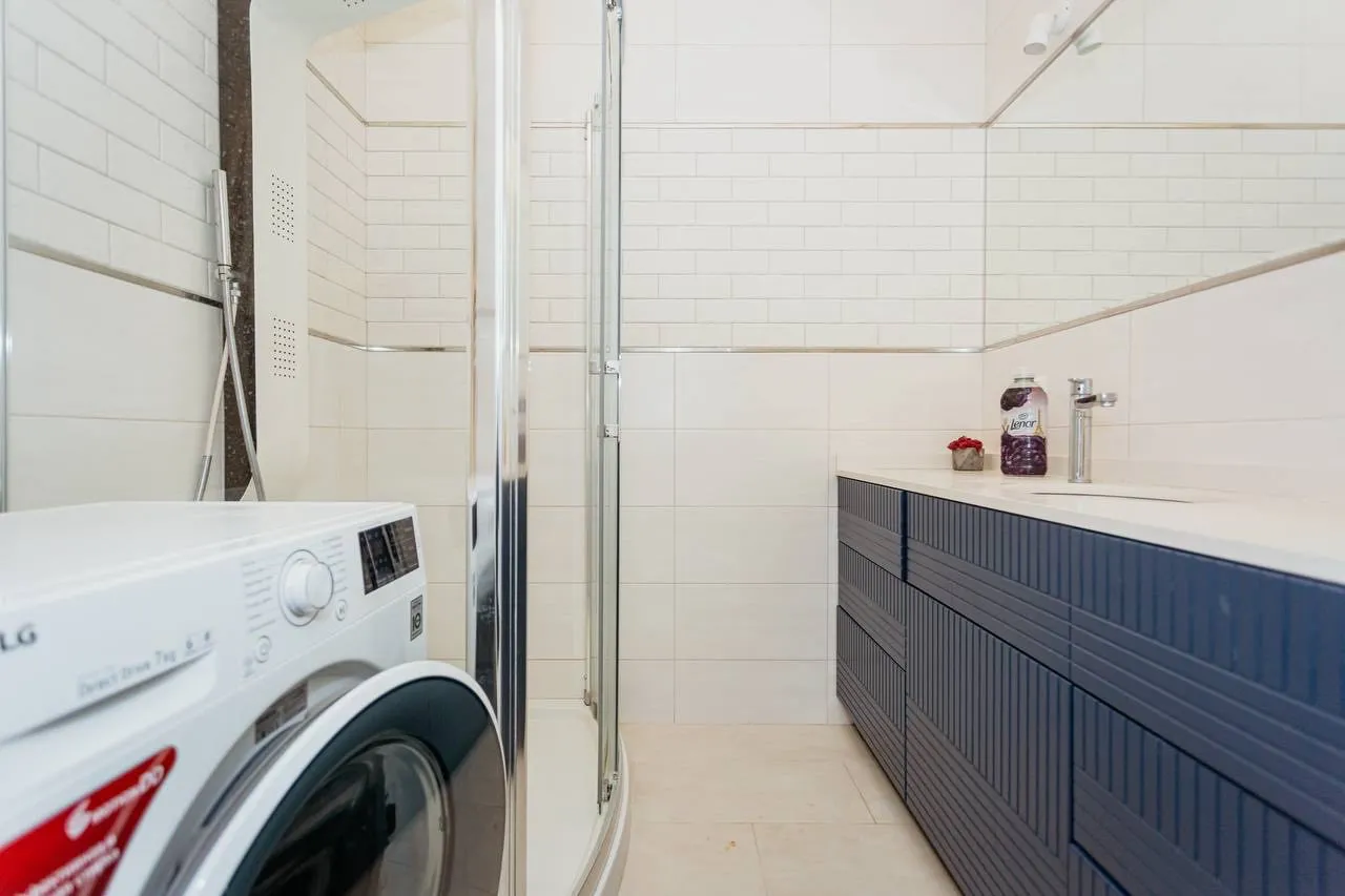 Chișinău Botanica str. Grenoble 11