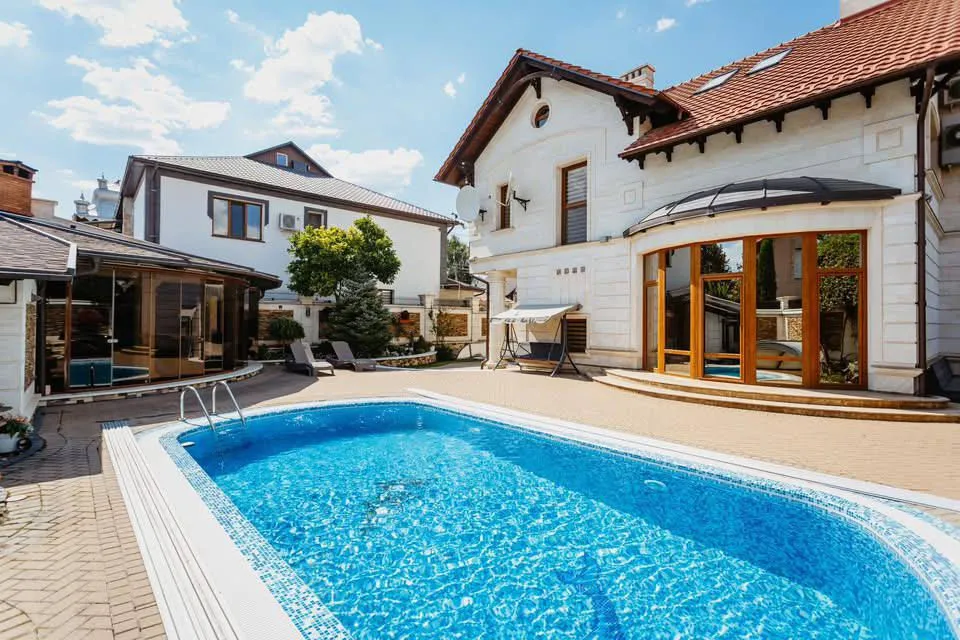 Кишинев Буюканы ул. Парис 1