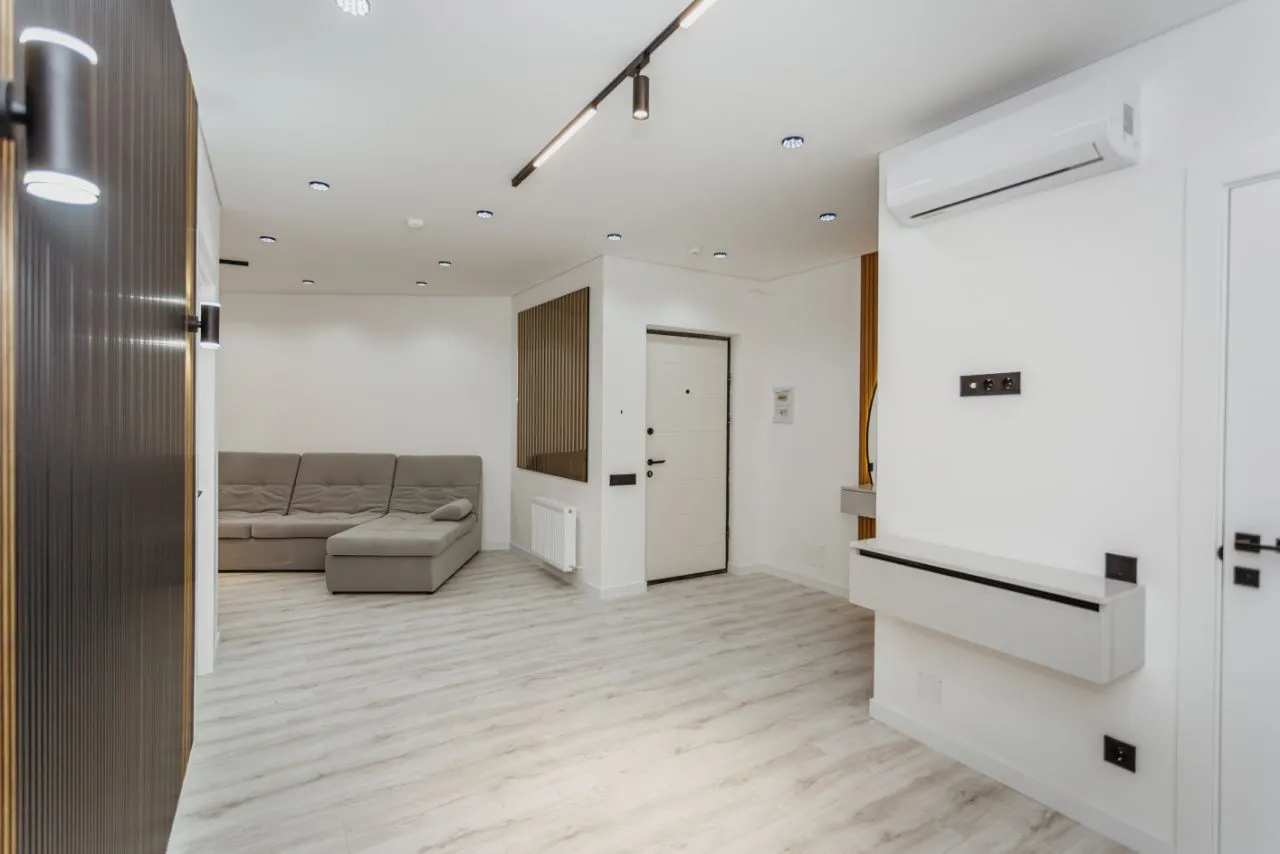 Chișinău Centru bd. Renașterii Naționale 4