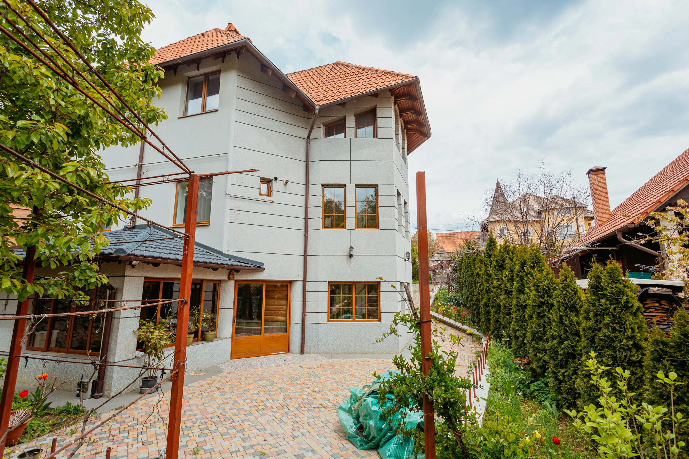 Durlești str. Toma Alomoș 6