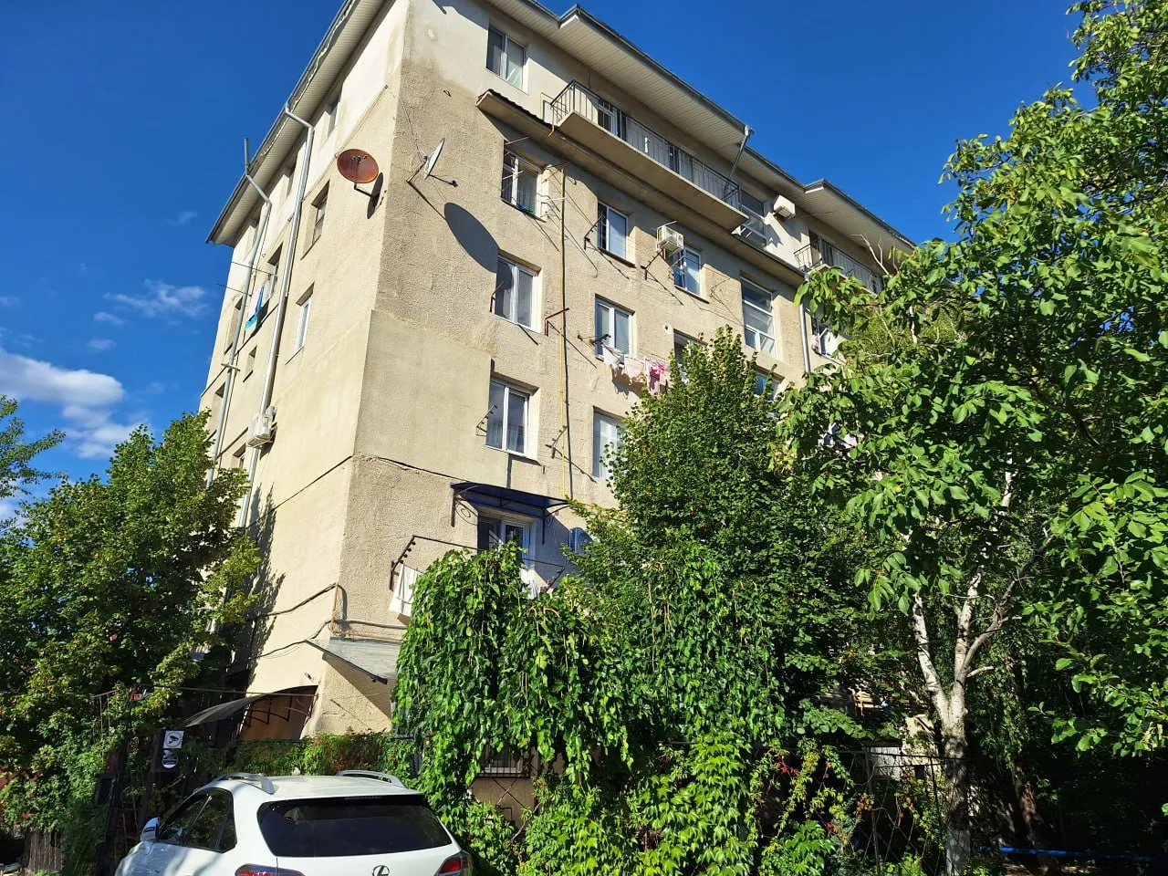 Chișinău Botanica str. Burebista 10