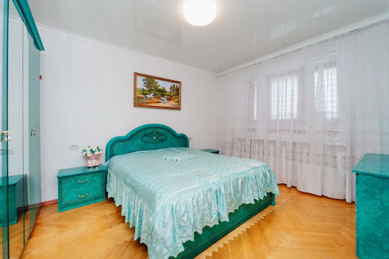 Chișinău Botanica bd. Dacia 3