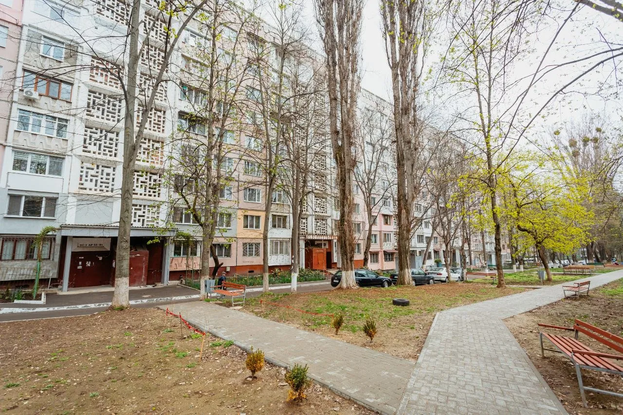 Кишинев Буюканы ул. Николае Костин 9