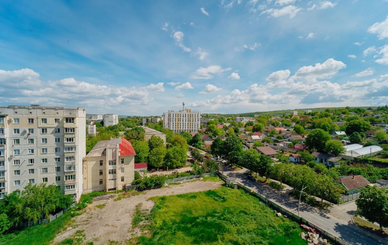 Strășeni Centru str. Ștefan cel Mare și Sfânt 17