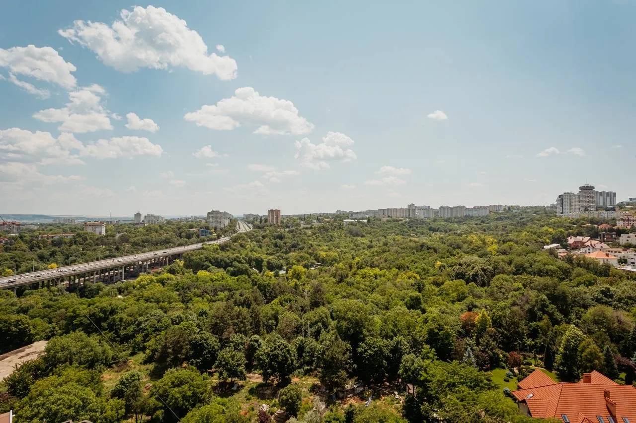 Chișinău Centru str. Nicolae Testemițanu 14