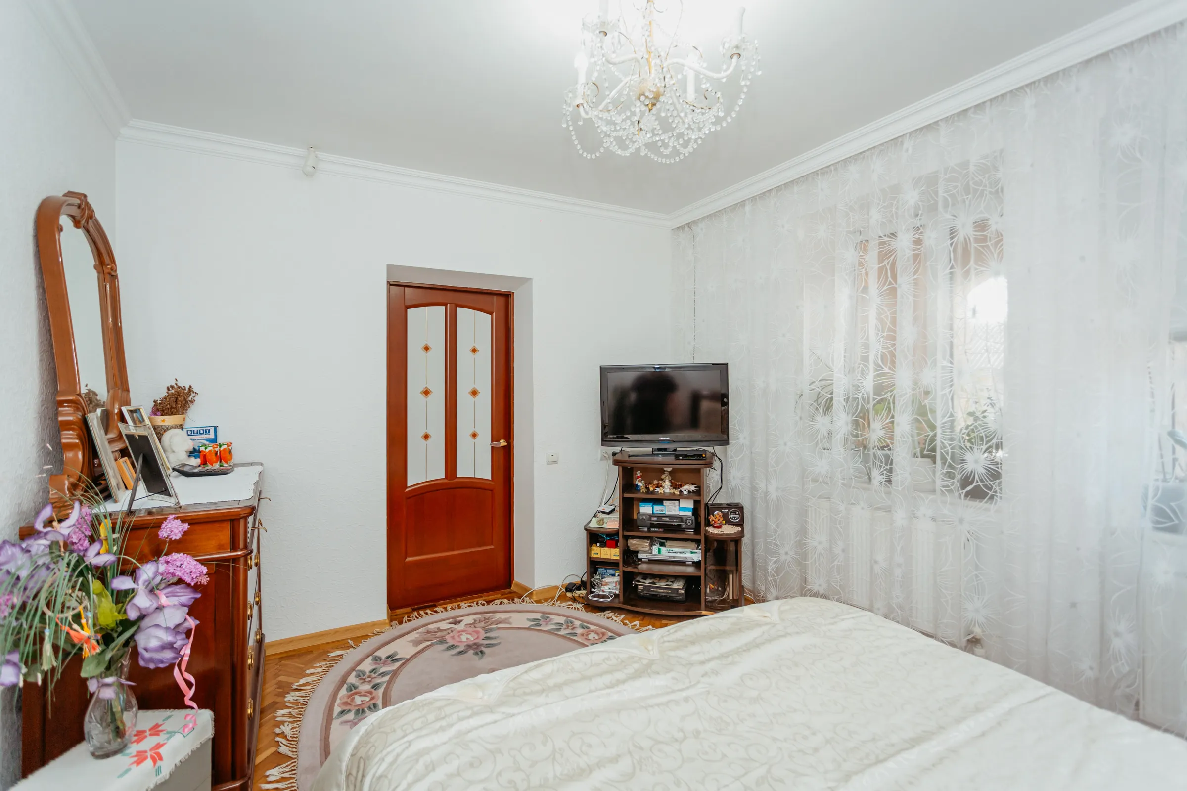Ialoveni, Centru str. Cetatea Albă 6