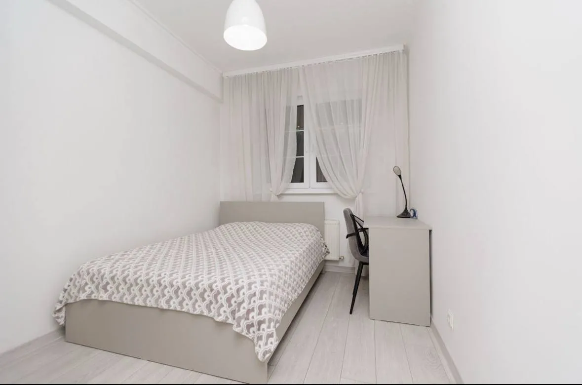 Chișinău Botanica bd. Decebal 4