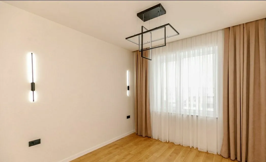 Яловень, Периферия ул. Арцарилор 5