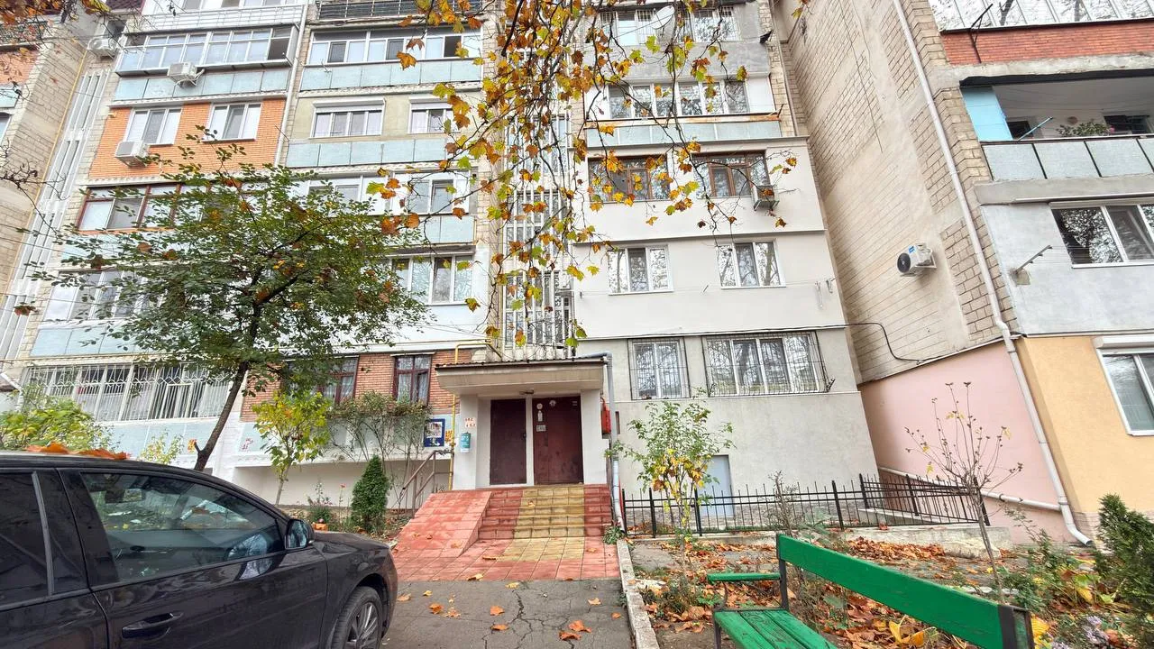 Chișinău Botanica bd. Traian 10