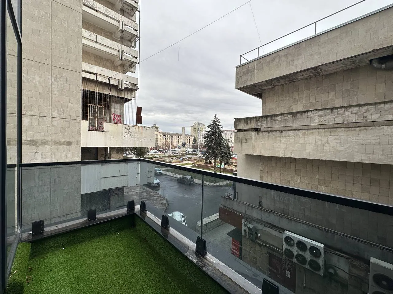 Chișinău Centru bd. Ștefan cel Mare și Sfînt 13
