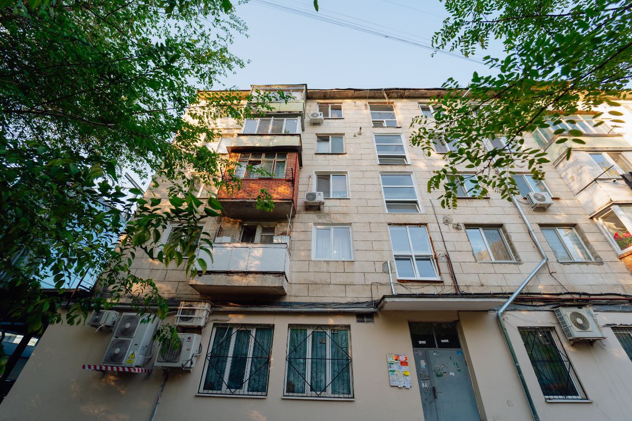 Chișinău Botanica bd. Dacia 13
