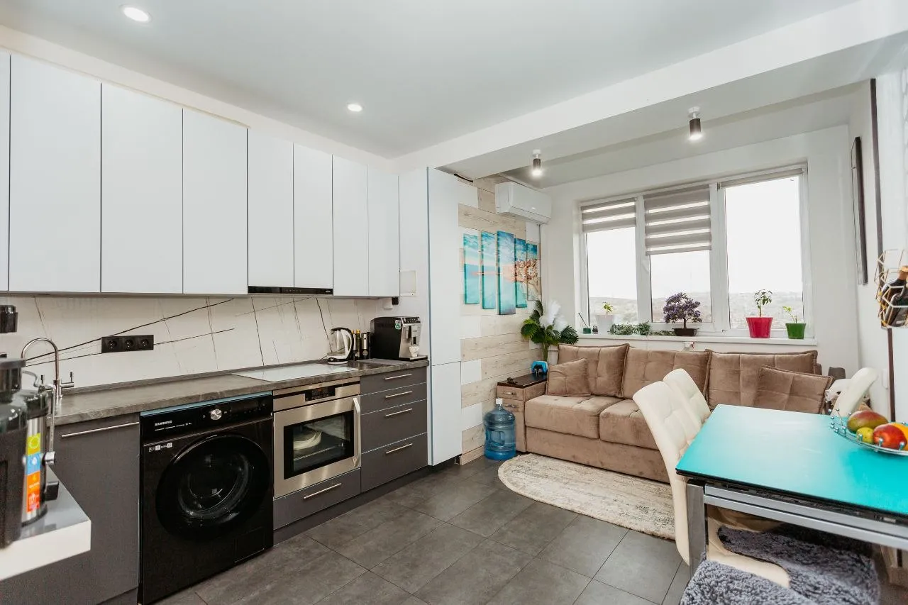 Кишинев Буюканы ул. Парис 3