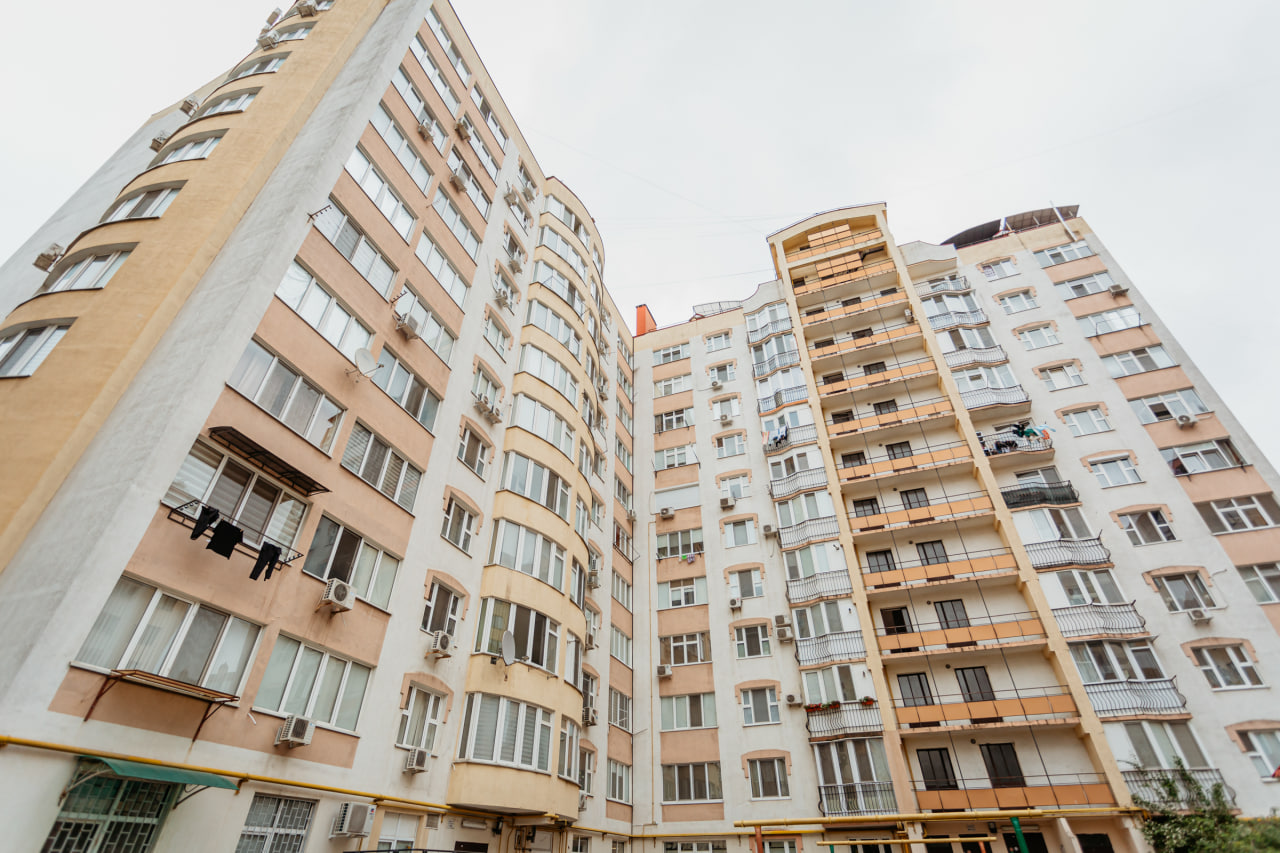 Chișinău Buiucani str. Alba Iulia 12