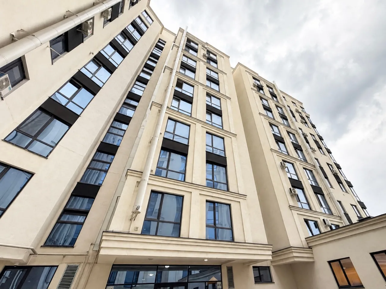 Strășeni Centru str. Ștefan cel Mare și Sfânt 10