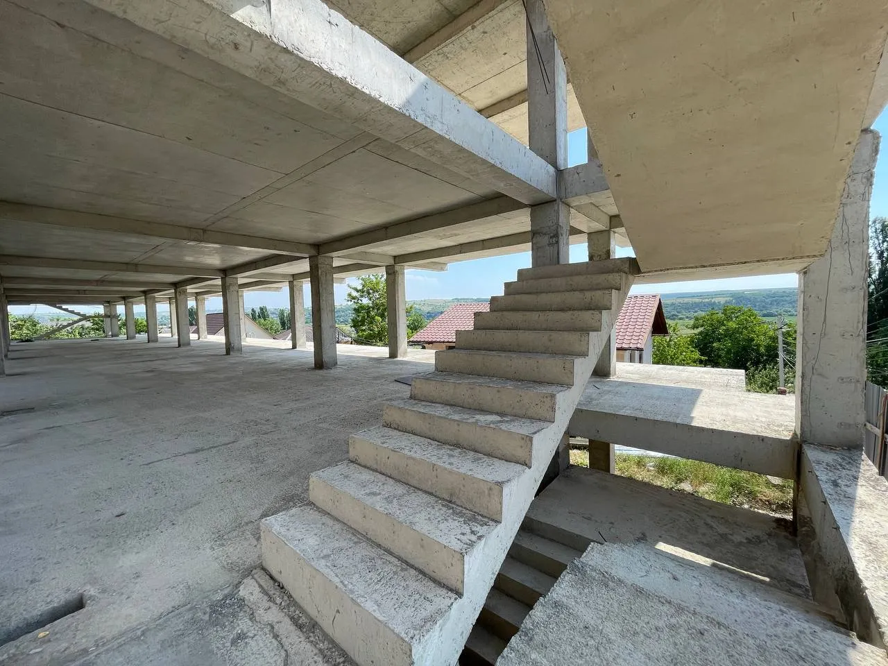 Ialoveni, Centru str. Grigore Vieru 17