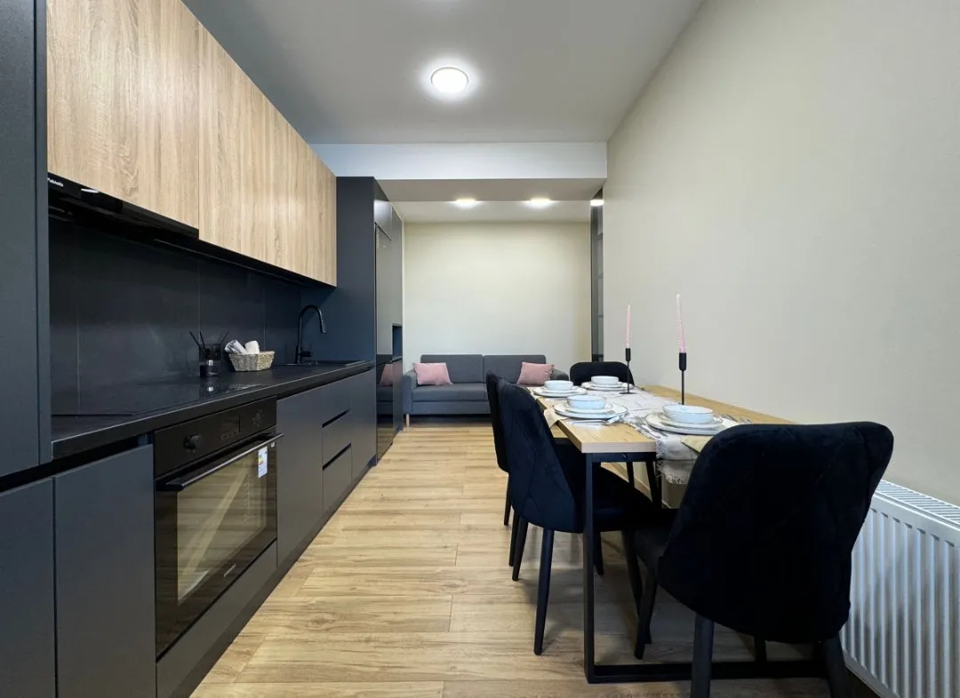 Mun. Chișinău or. Stauceni str. C. Stamate 1