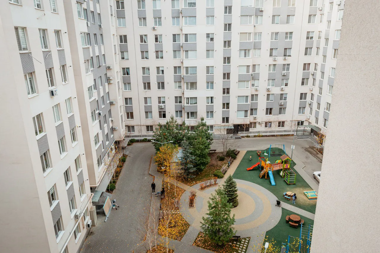 Chișinău Botanica str. Grenoble 9