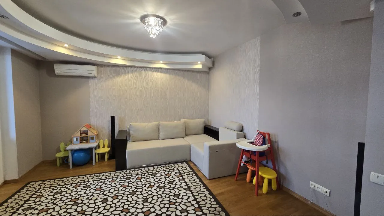 Chișinău Botanica str. Grenoble 2