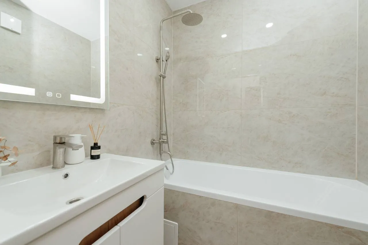 Кишинев Буюканы ул. Онисифор Гибу 12