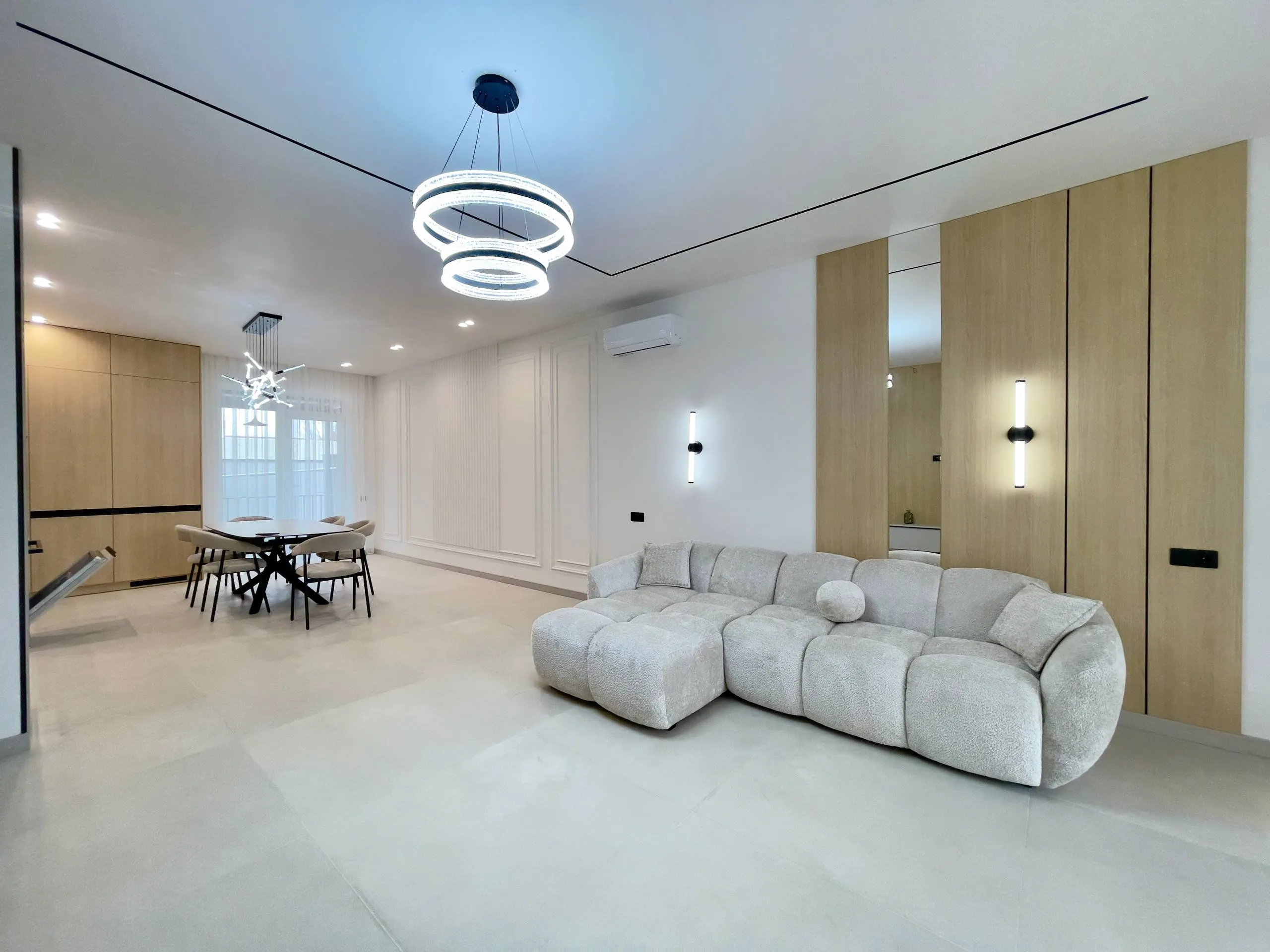 Ialoveni, Centru str. Arburilor 4