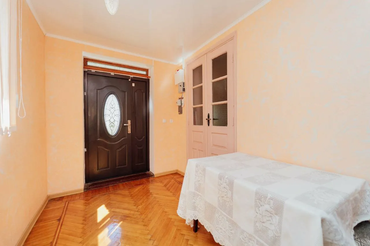 Кишинев Кодру ул. Кымпулуй 24