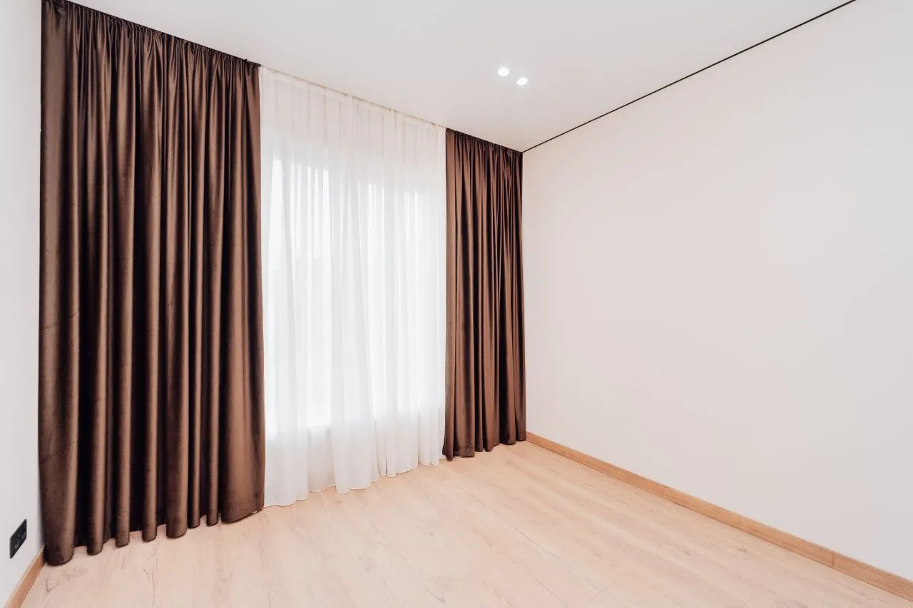 Яловень, Окрайна ул. 31 августа 1989 14