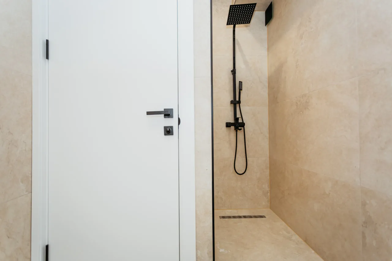 Chișinău Botanica str. Ghica Vodă 14