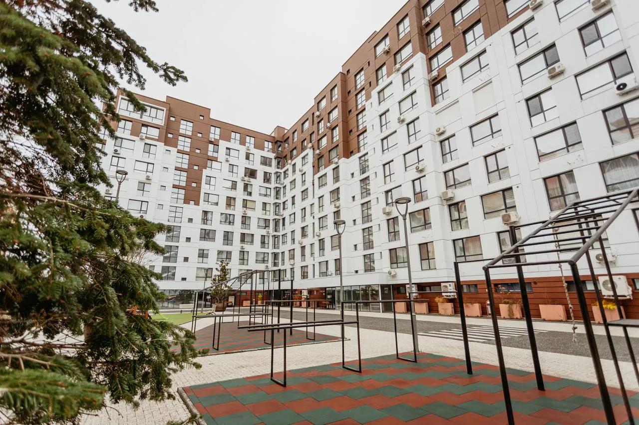 Chișinău Buiucani str. Onisifor Ghibu 11