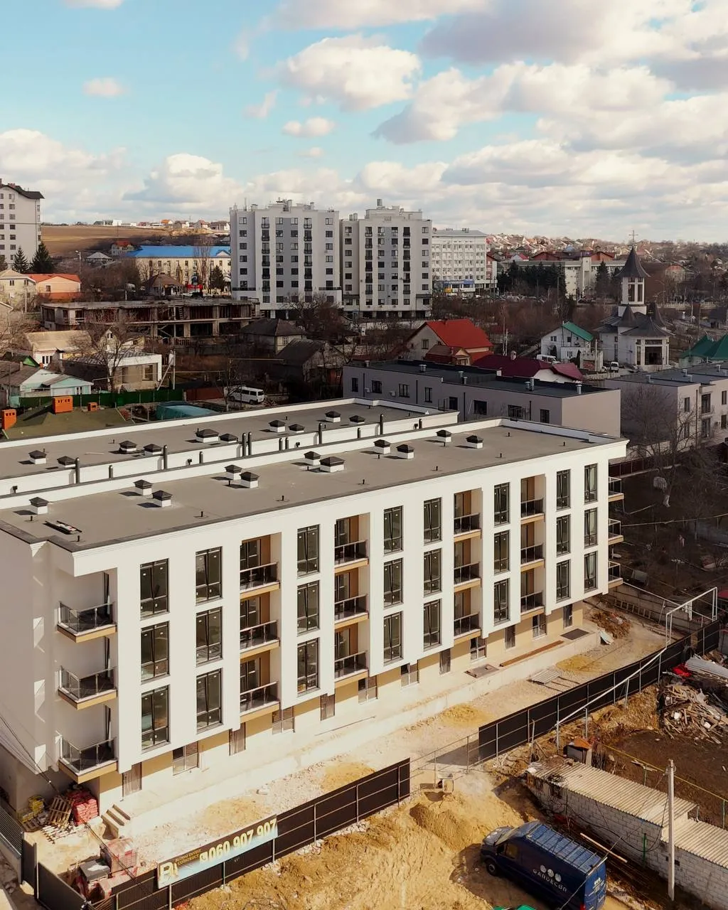 Ialoveni, Centru str. Grigore Vieru 1