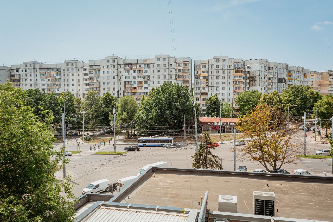 Кишинев Ботаника бул. Дачия 18