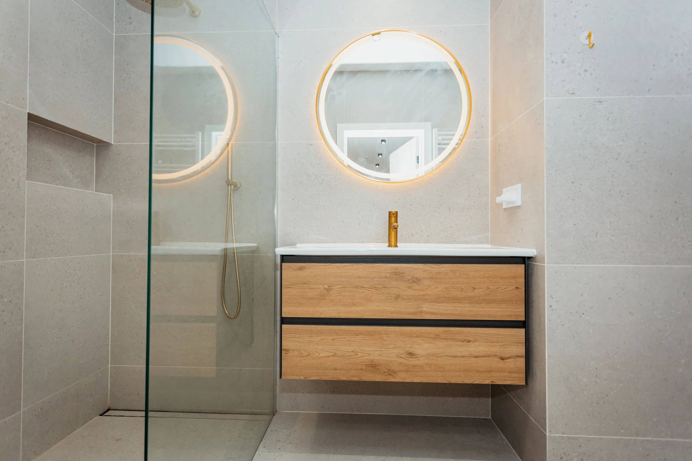 Chisinau Cionana str.Mircea cel Batran  10