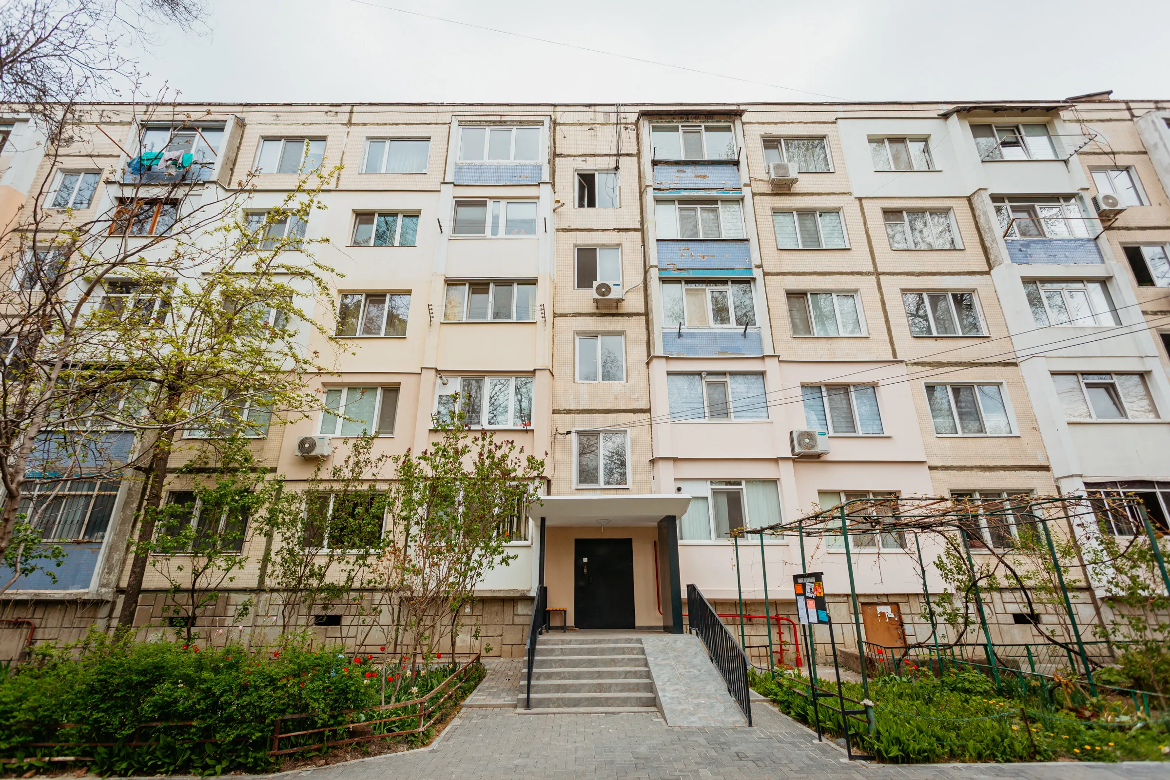 Chișinău Botanica bd. Traian 14