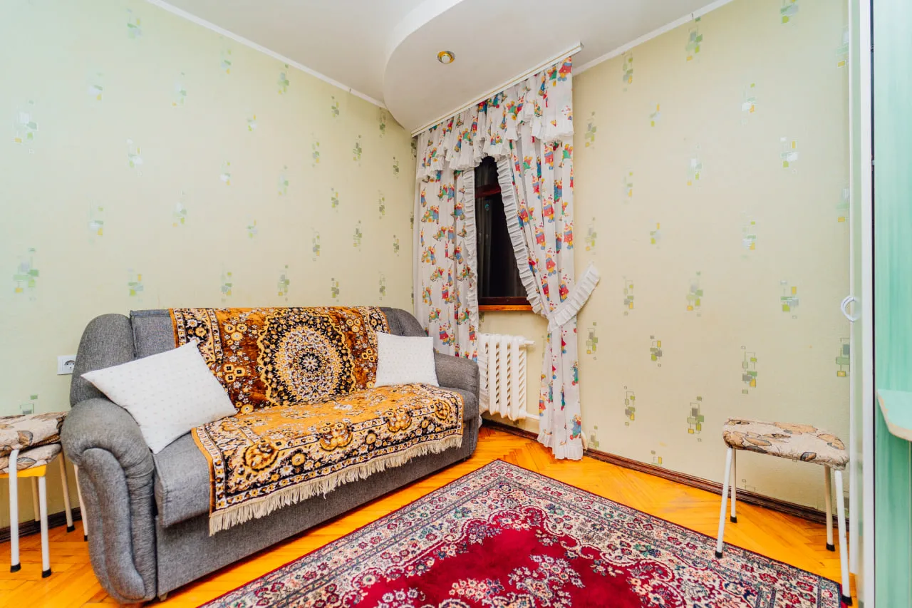 Chișinău Botanica str. Salcâmilor 3