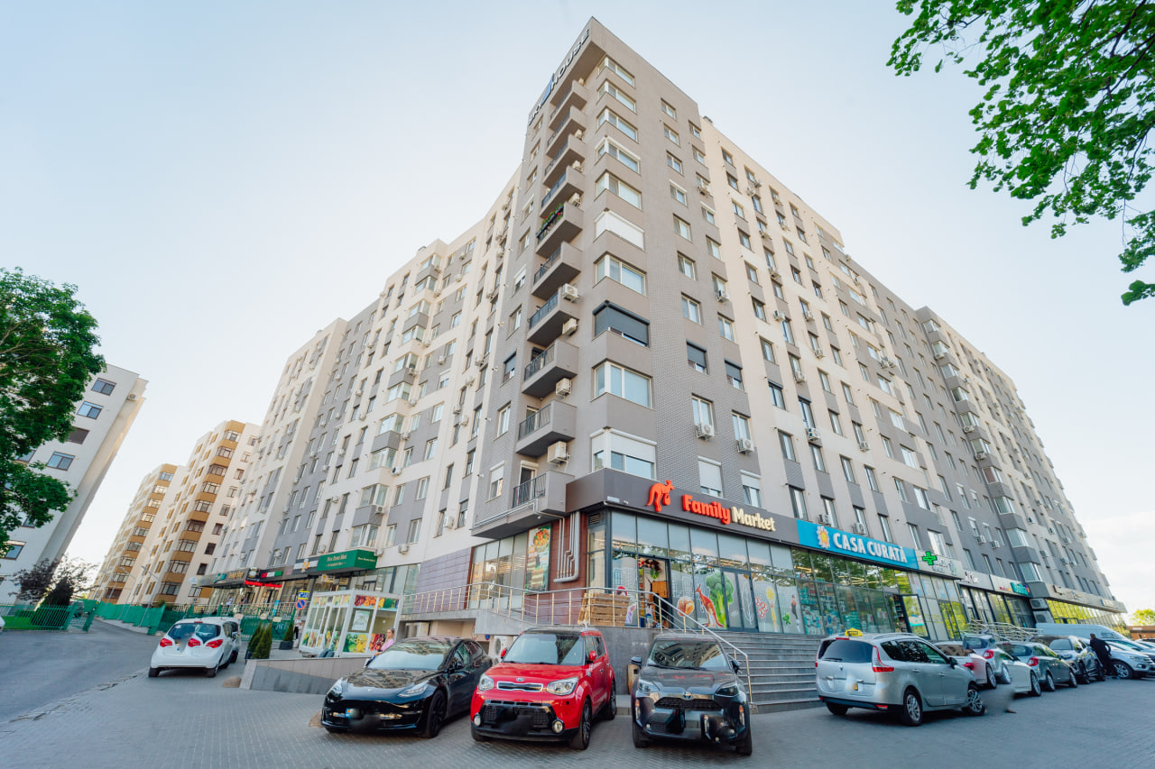 Chișinău Botanica str. Grenoble 16