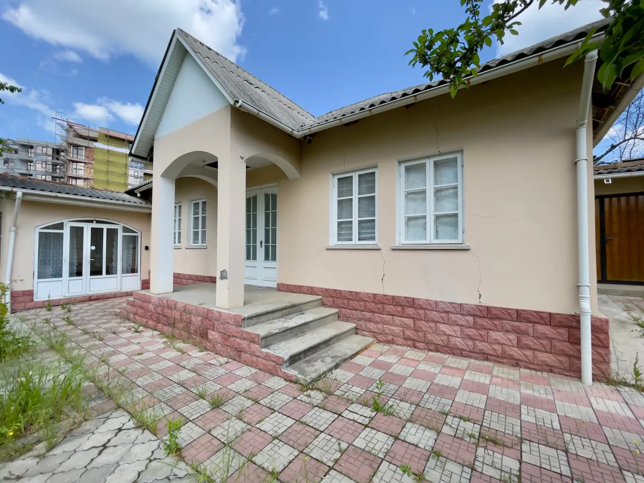 Ialoveni, Centru str. Basarabia 2