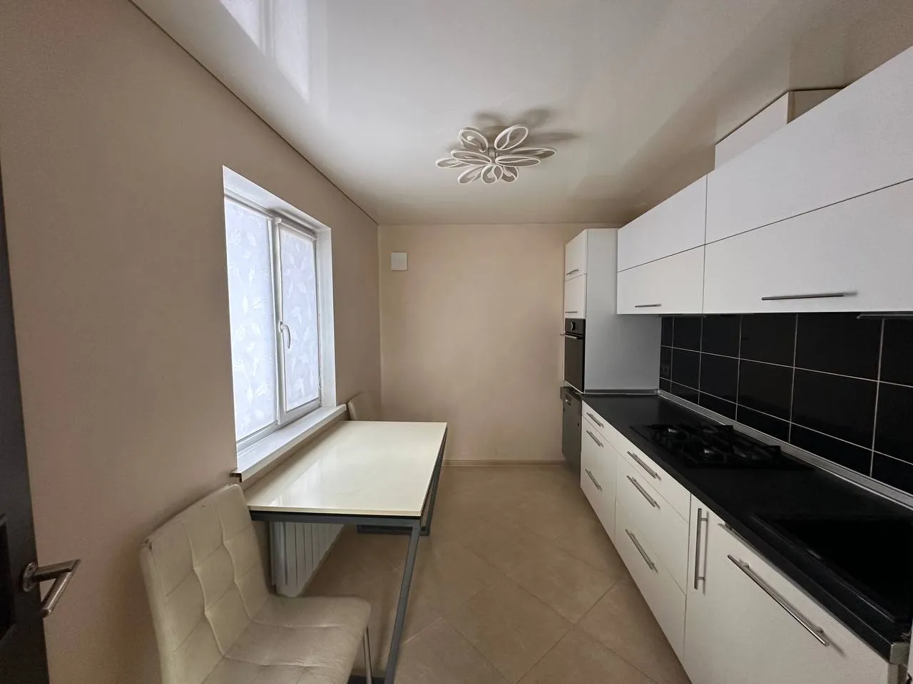 Страшены Кожушна ул. Михай Еминеску 3