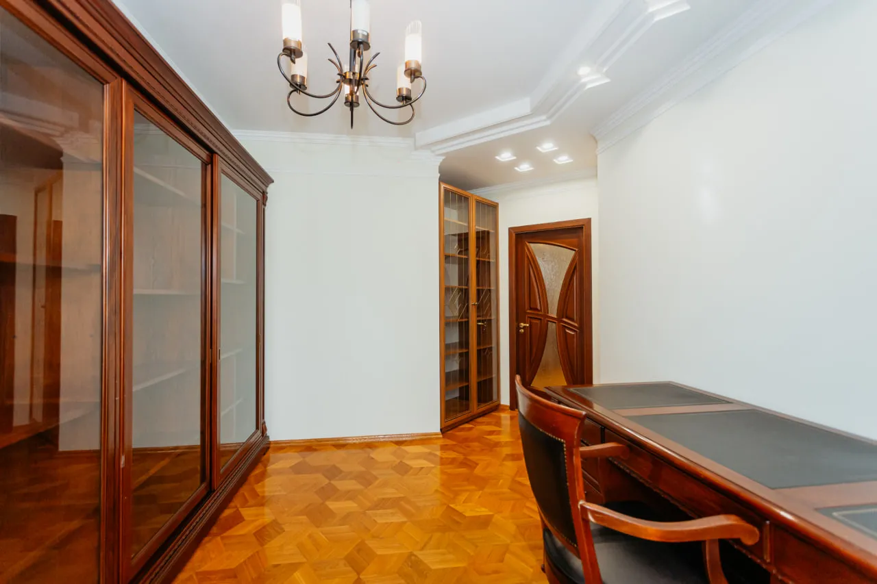 Chișinău Centru str. Mihai Eminescu  9