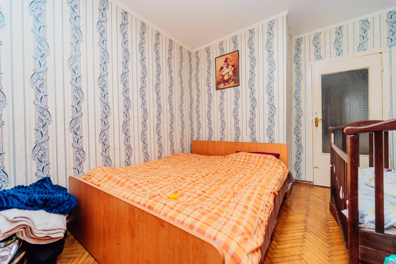 Chișinău Botanica bd. Traian 8