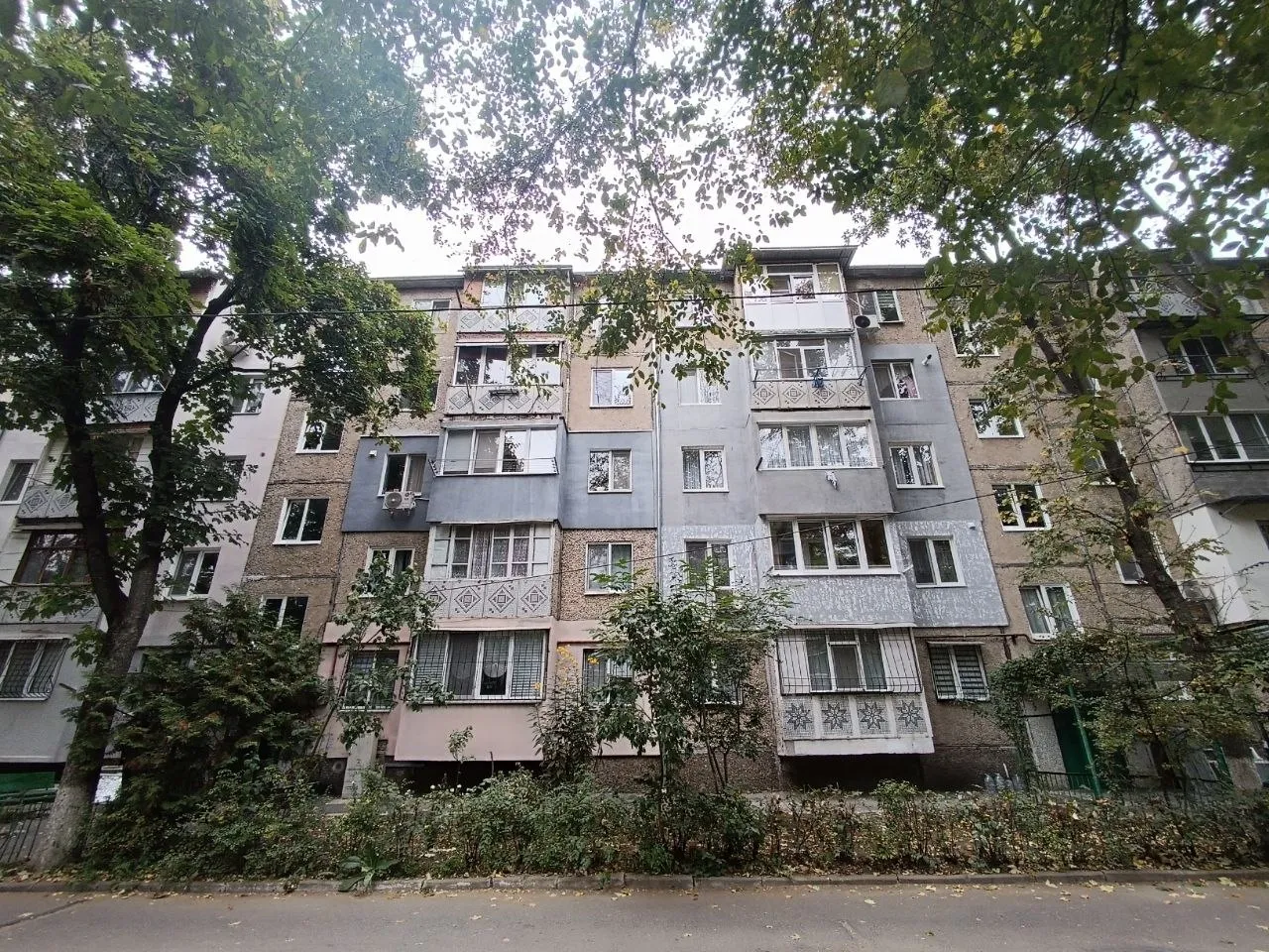 Chișinău Botanica str. Hristo Botev  11