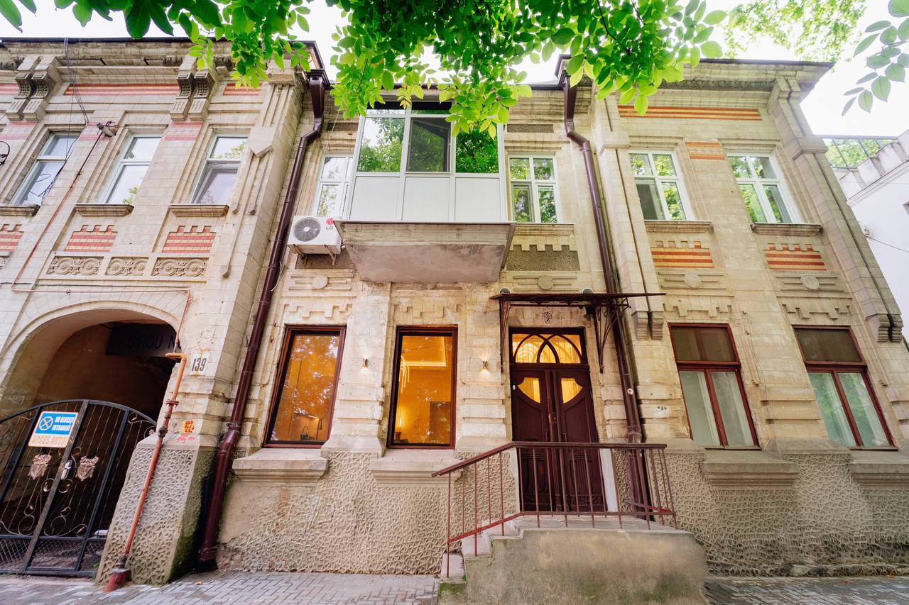 Кишинев Центр ул. 31 Августа 1989 19