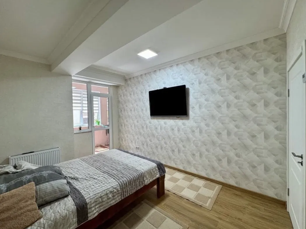 Ialoveni, Centru str. Alexandru cel Bun 4