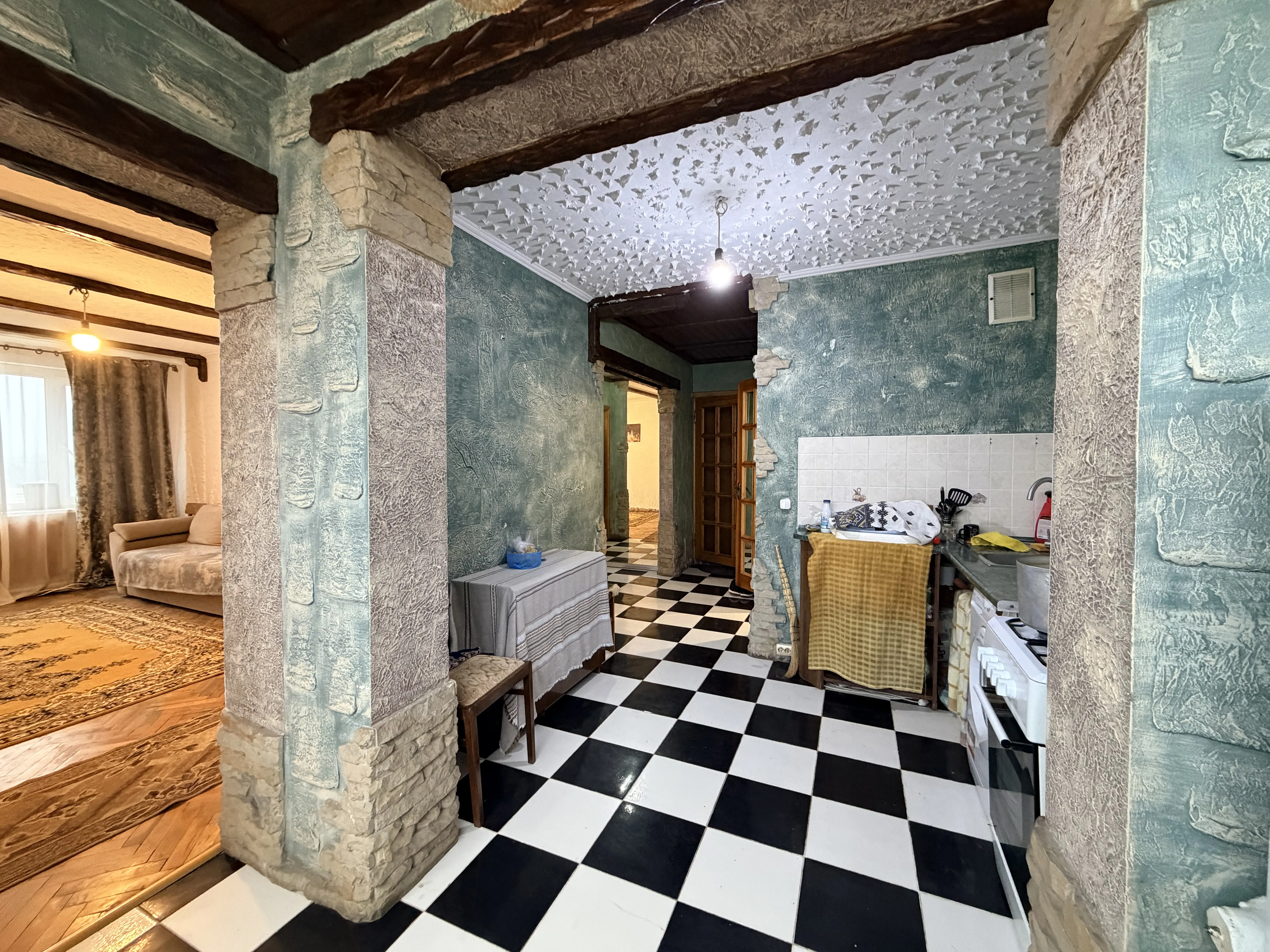 Chișinău Rîșcani str. Miron Costin 5