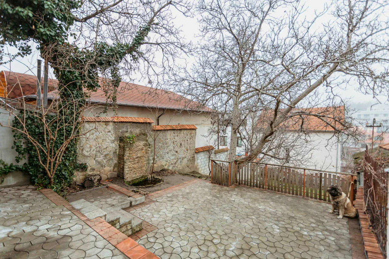 Кишинев Центр, ул. Университэций 11