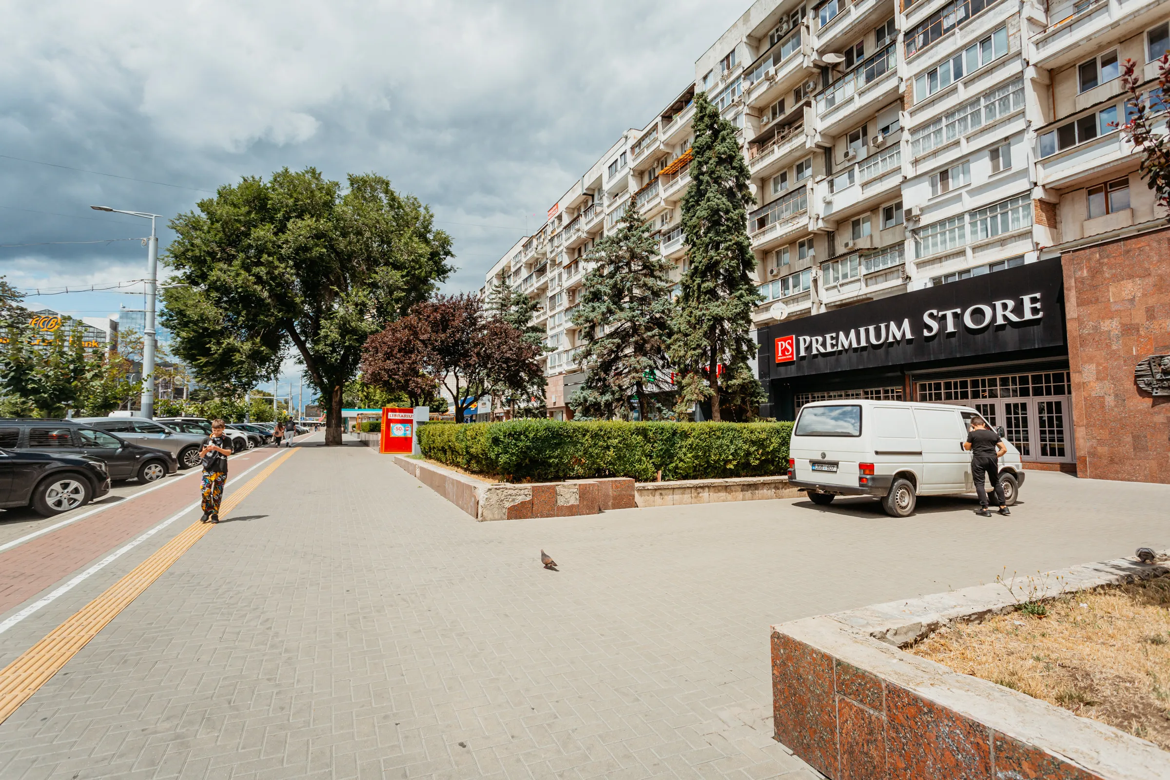 Chișinău Centru bd. Ștefan cel Mare și Sfînt 14