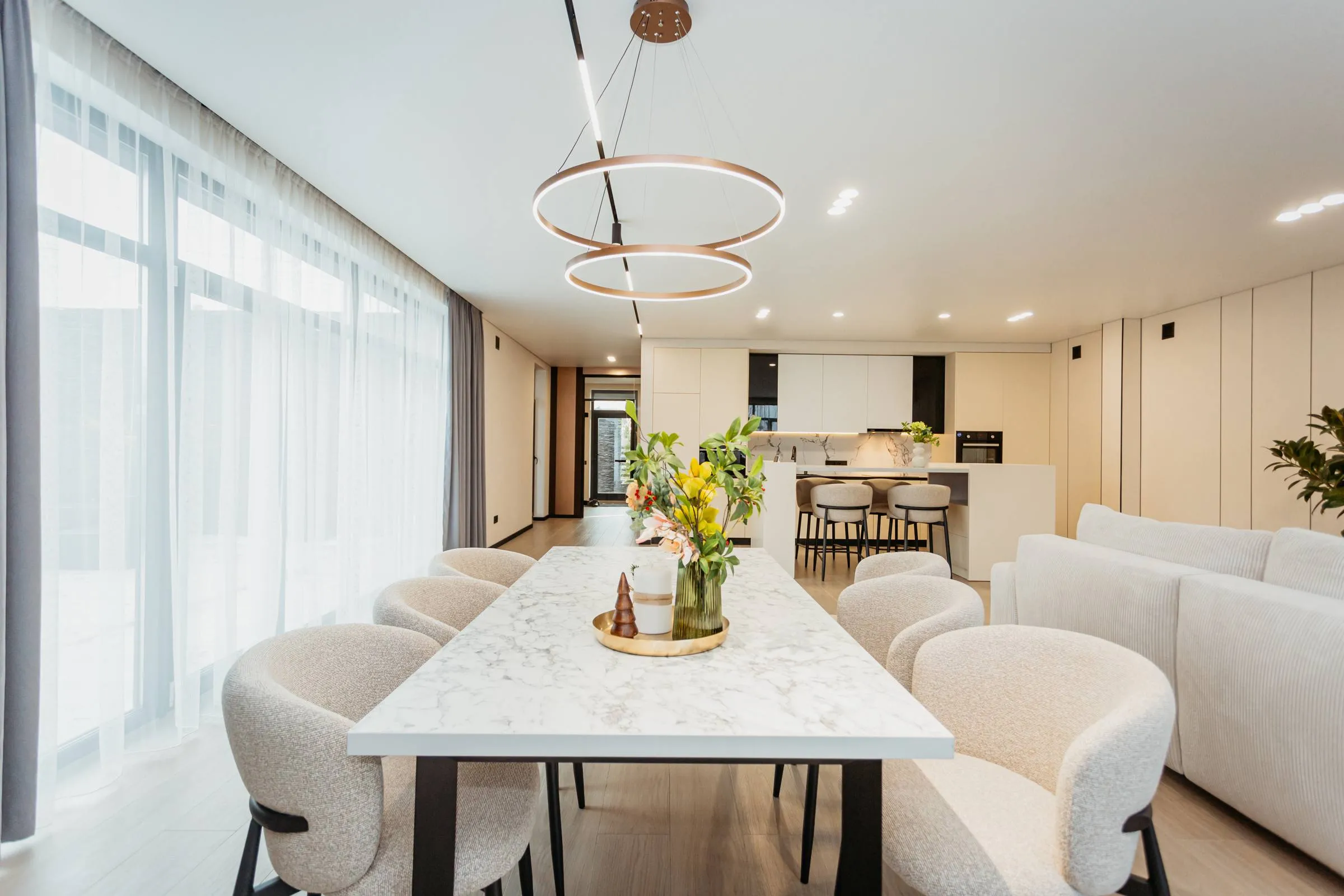 Кишинев Колоница ул. Чиприан Порумбеску 4