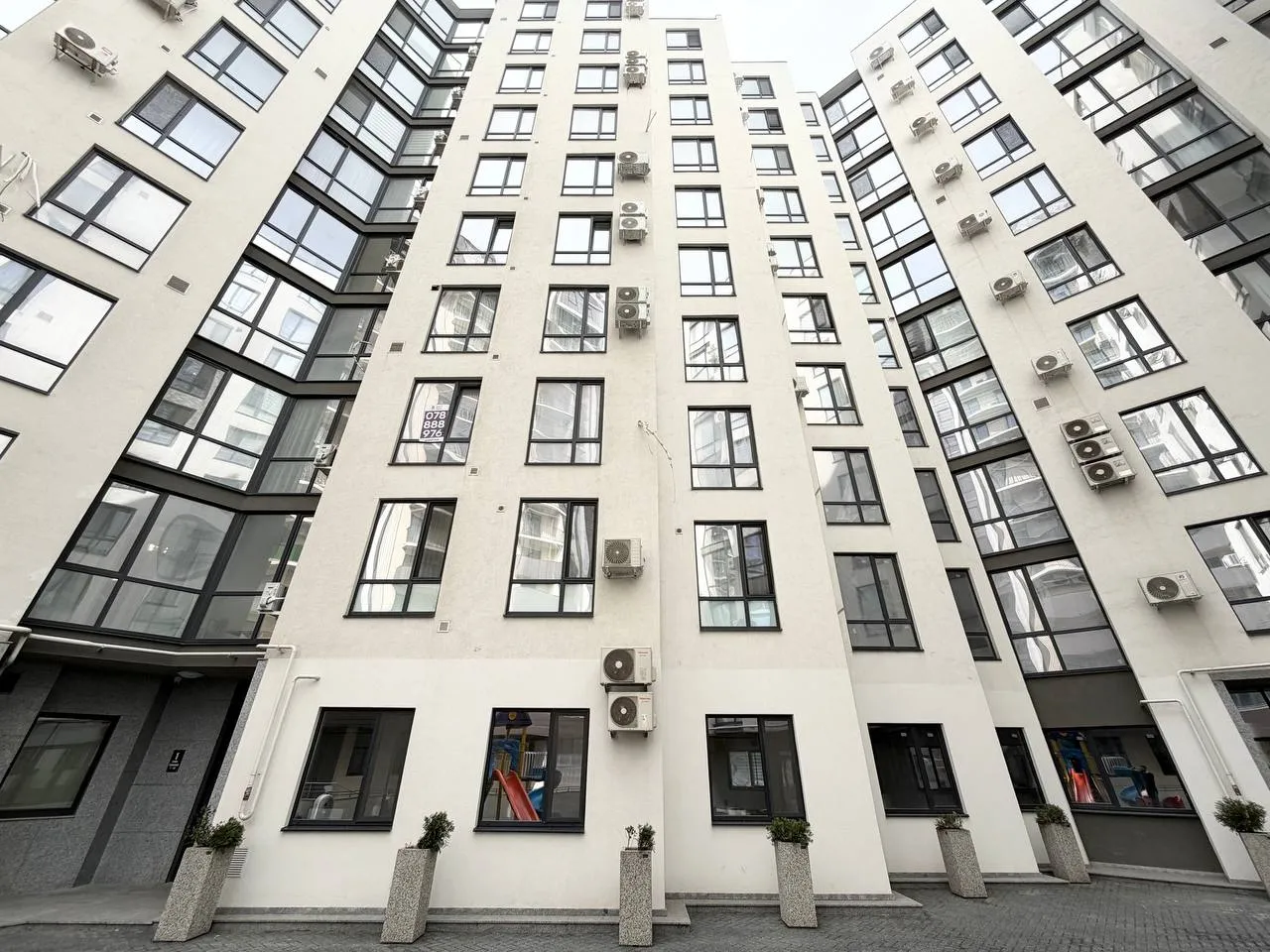 Chișinău Centru bd. Renașterii Naționale 9